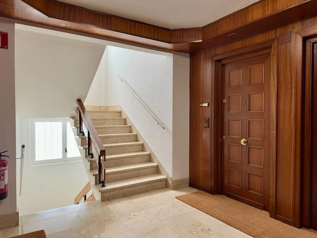 Entrée - Apartment with South View in Pamplona