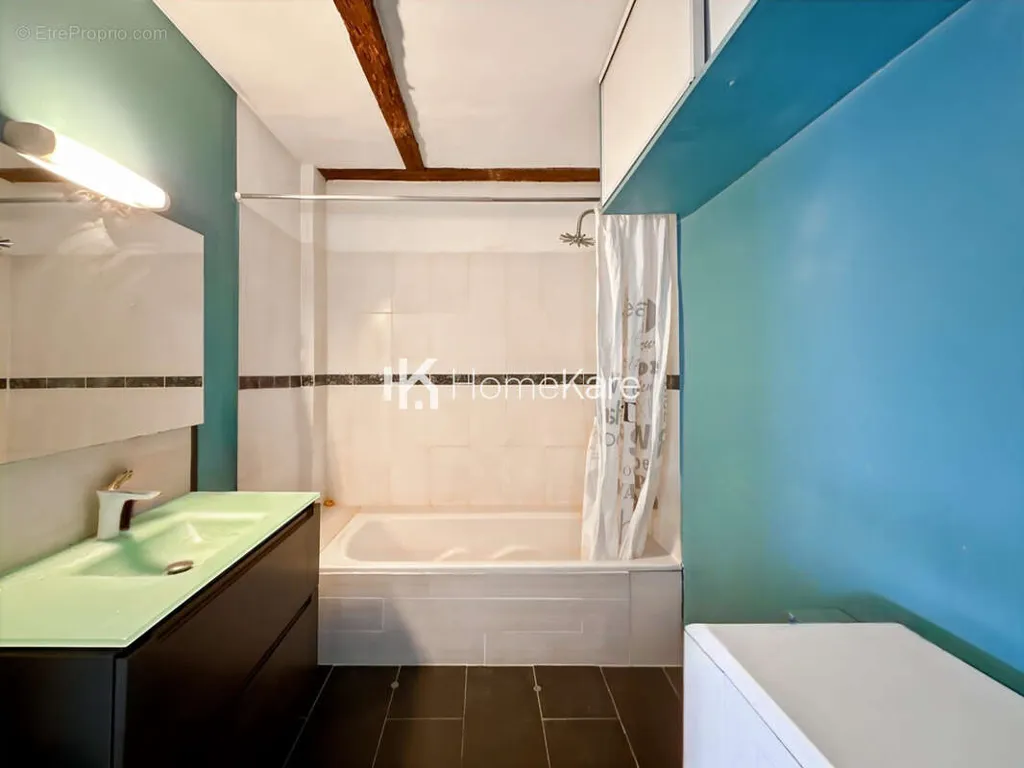 Bathrooms - Apartment with Balcony in Capitole Quarter