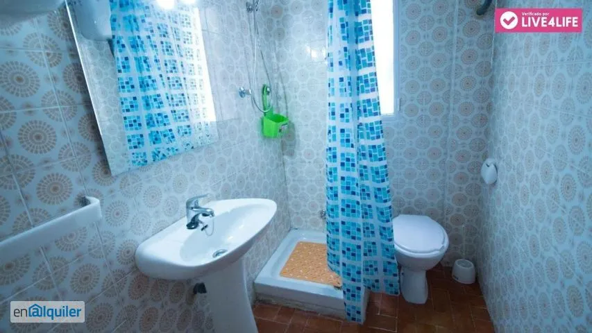 Vannitoad - Ample Flat with Ascensor in La Carrasca, Valencia