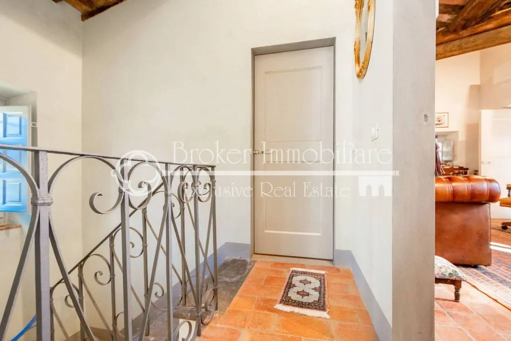 Hallway - Rustic Villa with Olive Grove in Massarosa