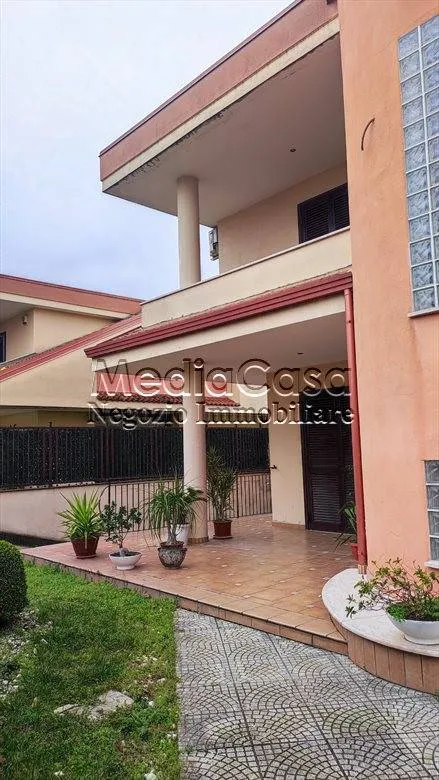 Extérieur - Elegant Villa with Private Garden in Teverola