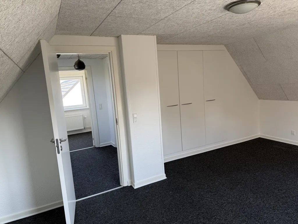 Pièces - Renovated House with Balcony in Shareable Area