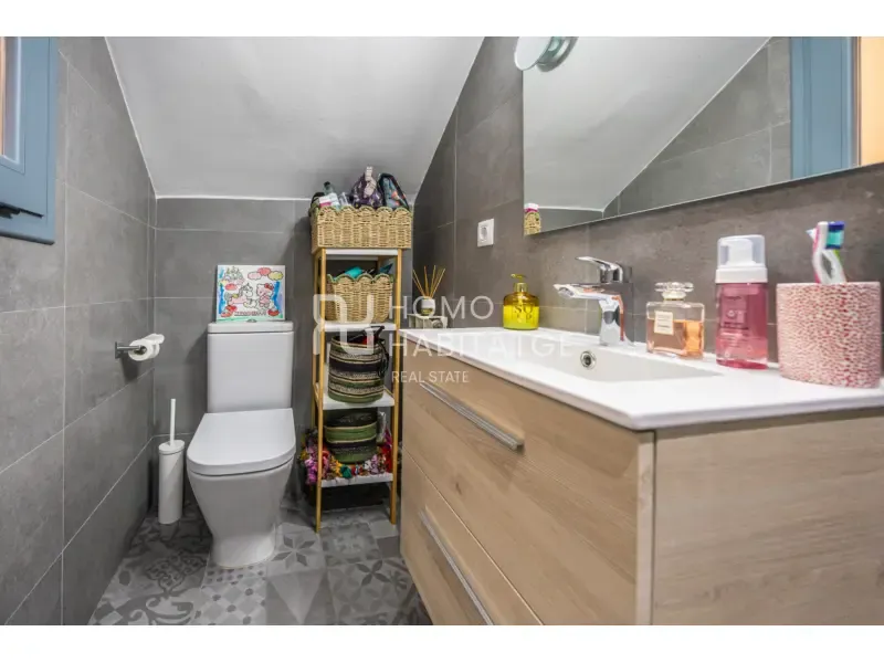 Salles de bain - Reformed Duplex with Terrace in Gràcia, Sabadell