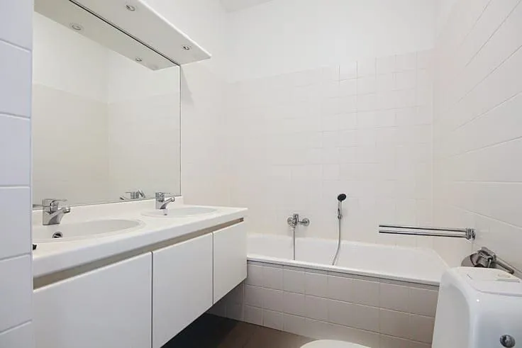 Salles de bain - Appartement de 2 Chambres avec Cellier dans le Sablon