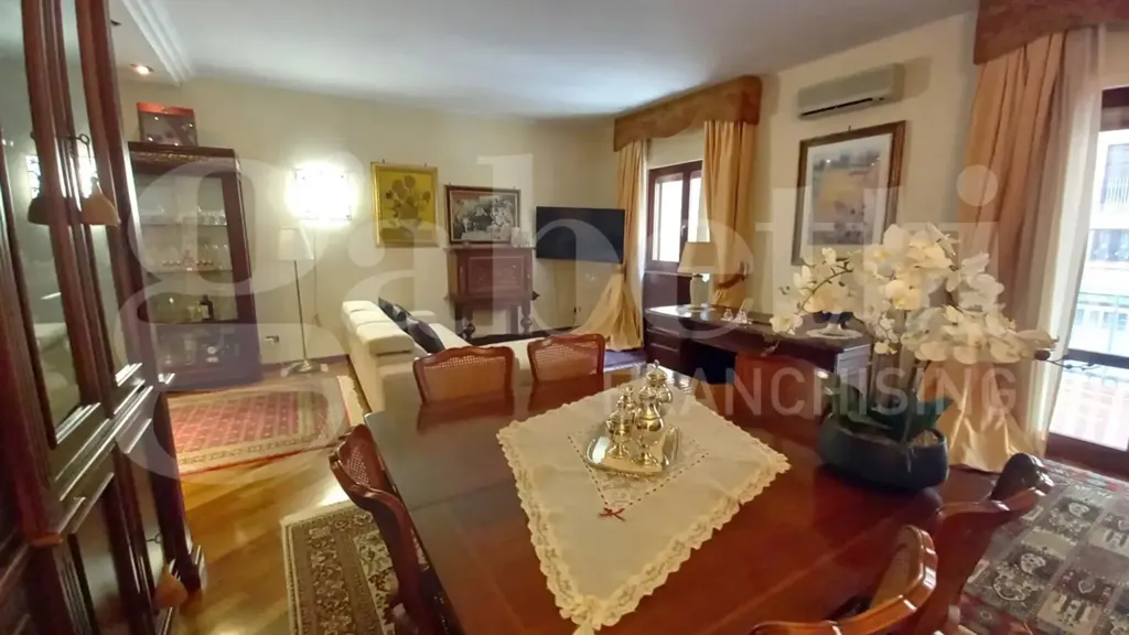 Appartement 4 pièces à IT