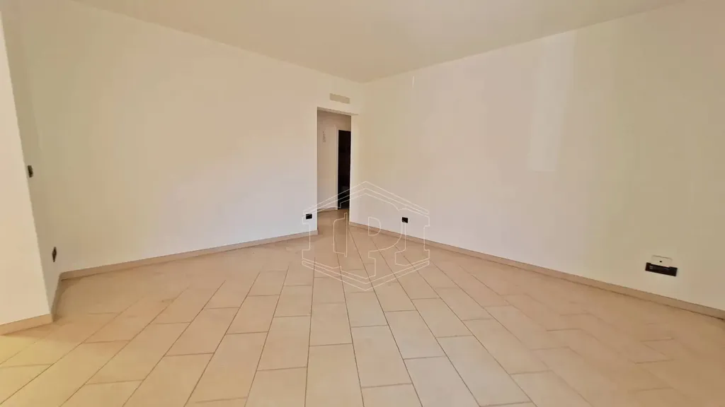 Pièces - New 4-Bedroom Apartment with Terrace in Albenga