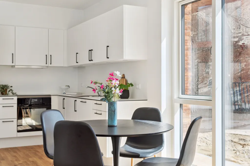 Sala da pranzo - 3-Bedroom Flat with Balcony in Brøndby