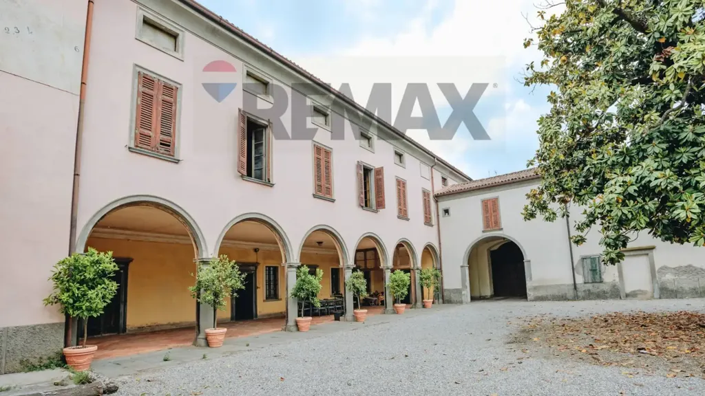 Jardin - Historic Villa with Secluded Garden in Cologne