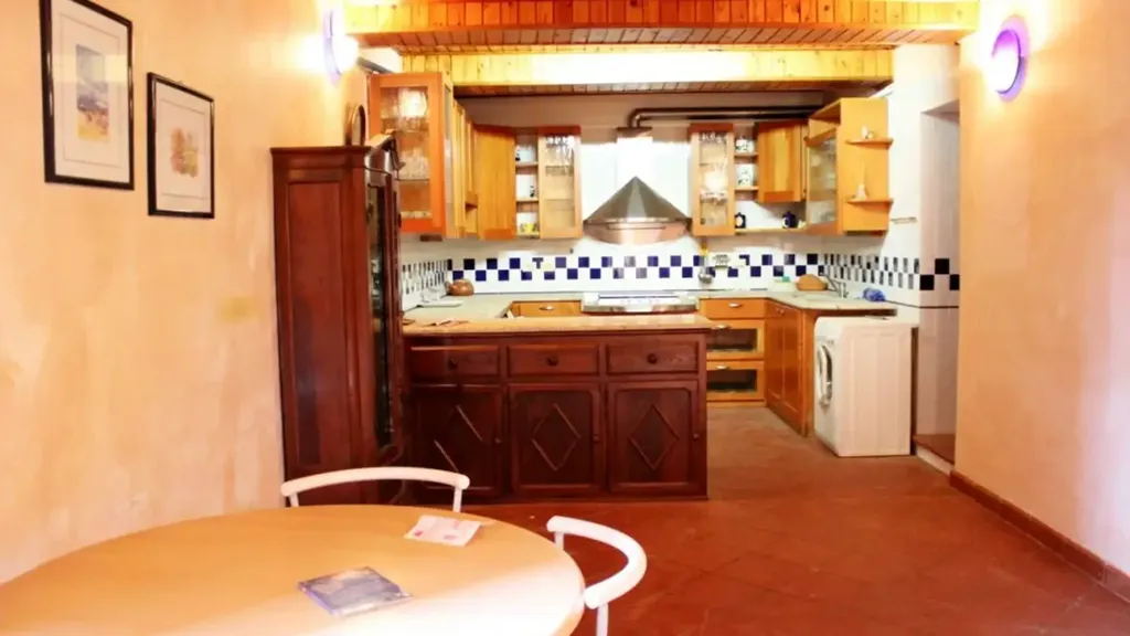 Salle à manger - Rustic-Styled Apartment with Terrace in Reggello