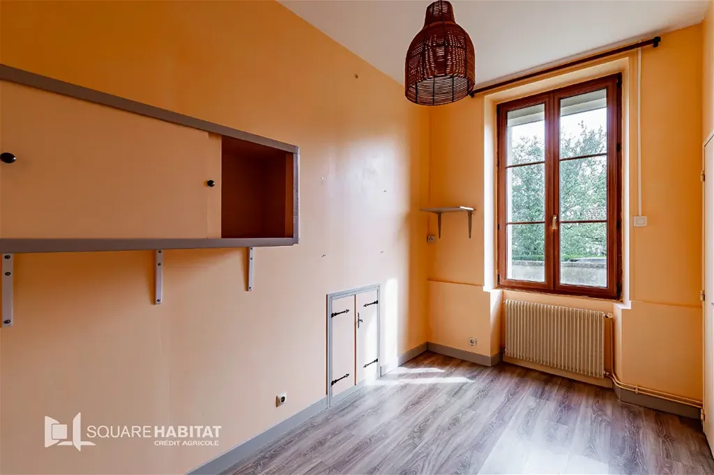4-toaline maja asukohas Mombrier
