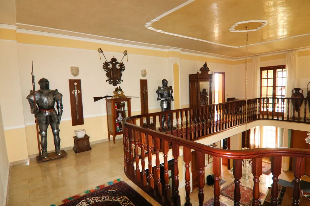 Elutuba - Hilltop Villa with Panoramic Views in Eboli