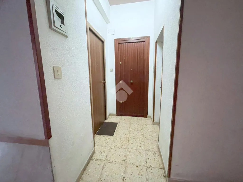 Esik - Three-Bedroom Flat with Balcony in Palermo