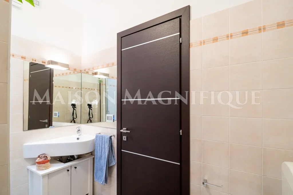 Bathrooms - Semi-detached House with Solar Panels in Argenta