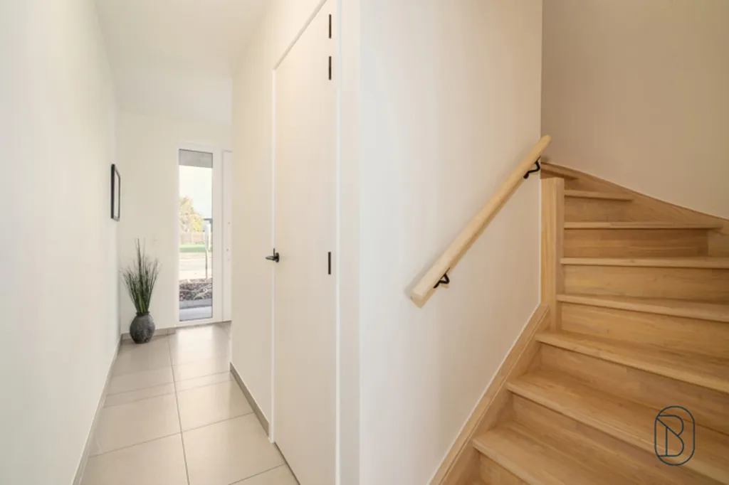 Esik - New Houses with Solar Panels in Oudenaarde Ename