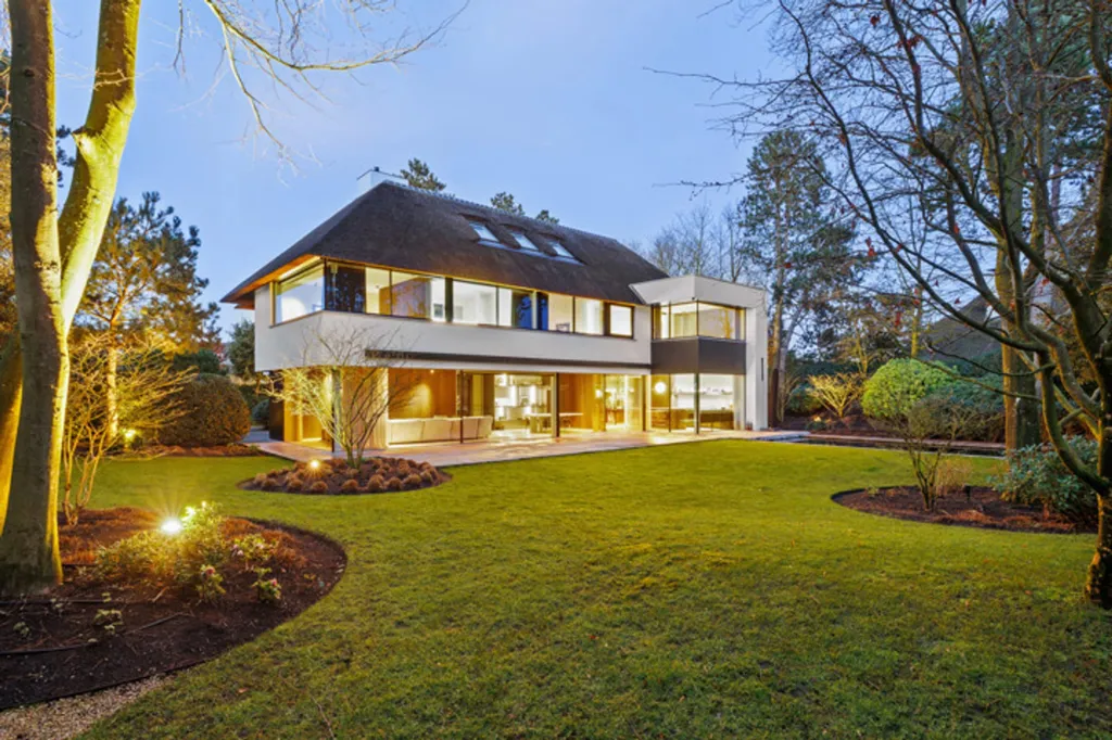 Exterior - Villa with Pool in Knokke Zoute