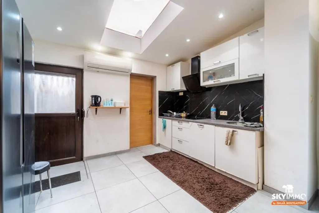 Cucina - Spacious 4-Bedroom House with Terrace in Liège