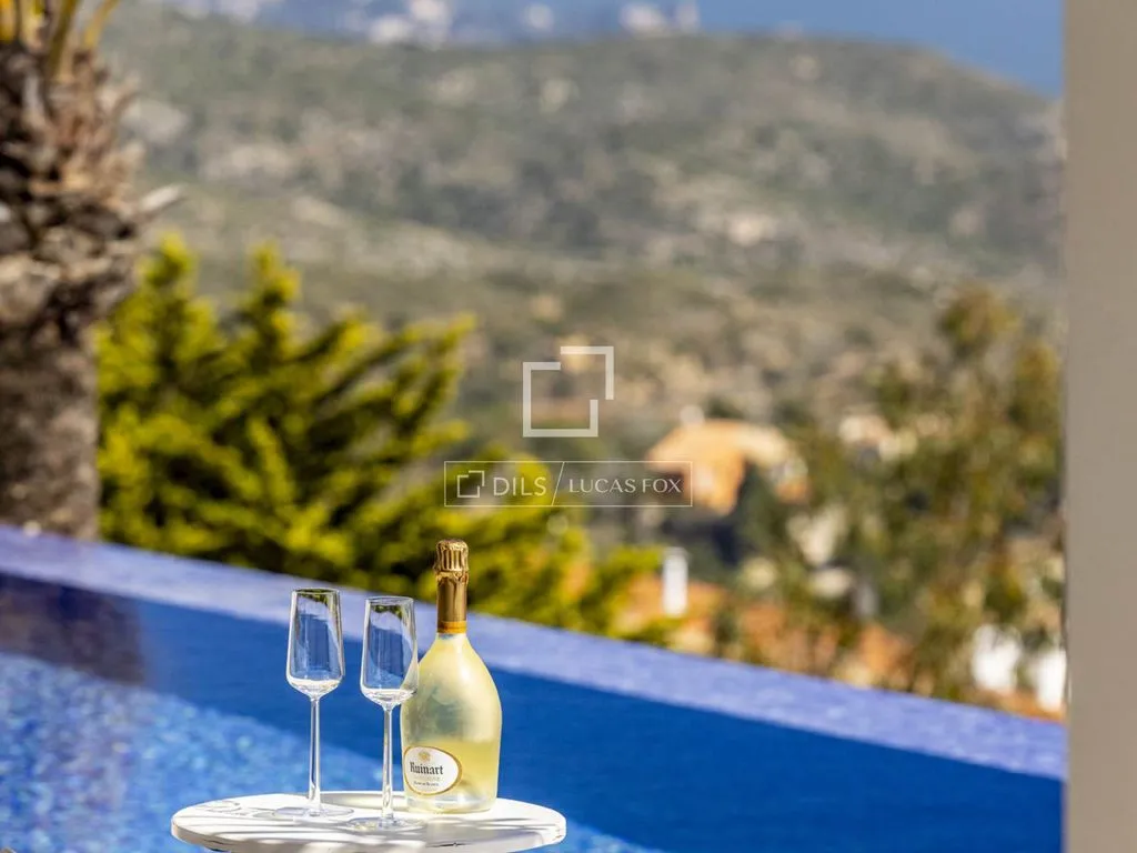 Piscine - Luxury Villa with Panoramic Sea Views in Benitachell