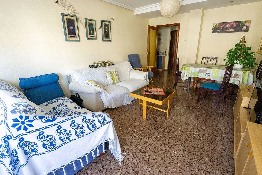 Séjour - Apartment with Balcony and Park View in Ibi