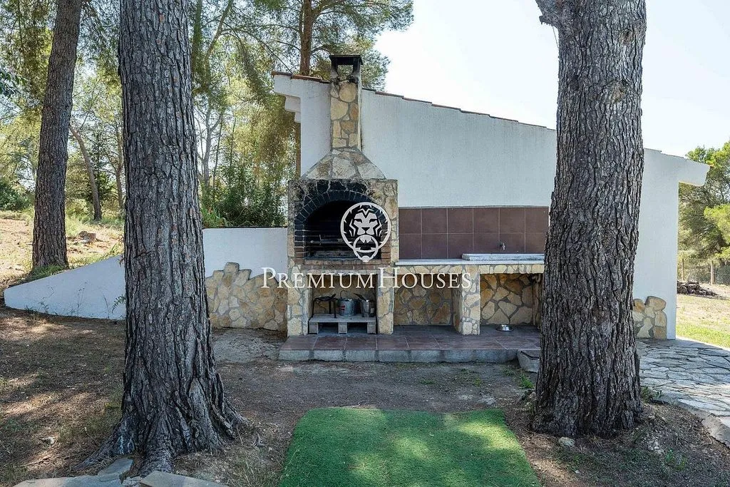 Terrass - Luxury Farmhouse with Pool near Catllar