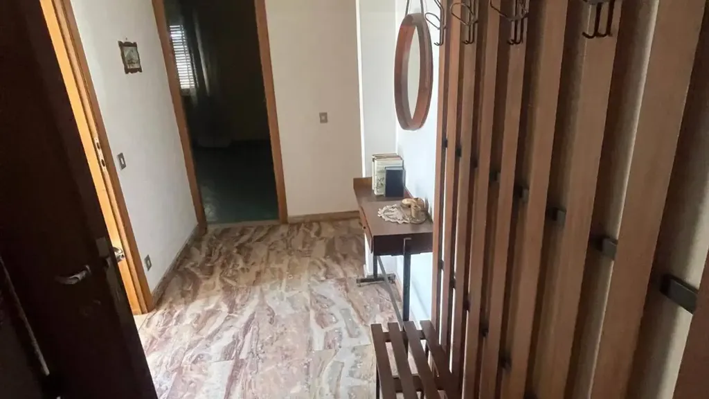 Esik - Villa with Lake View in Gavirate