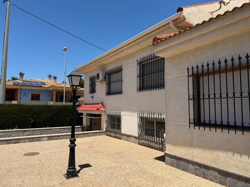Välivaade - Chalet with Pool and Terrace in La Puebla
