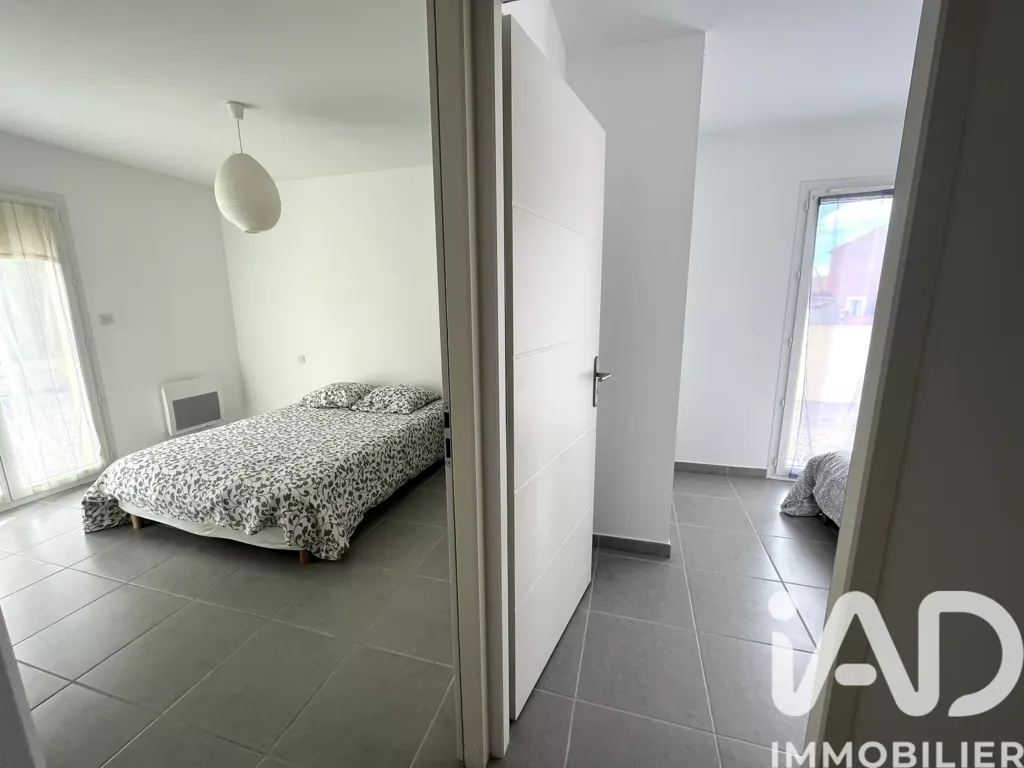 Magamistoad - Flat-Roofed Villa with Pool Potential in Autignac