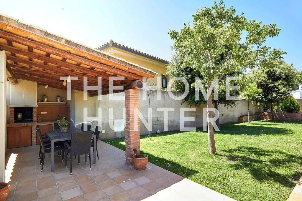 Terrass - Chalet with Pool and Terrace in L'Escala