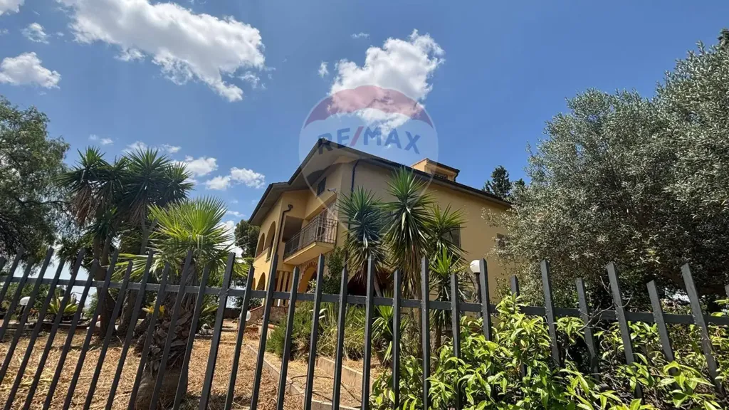 Extérieur - Bifamiliar Villa with Garden in Caltanissetta