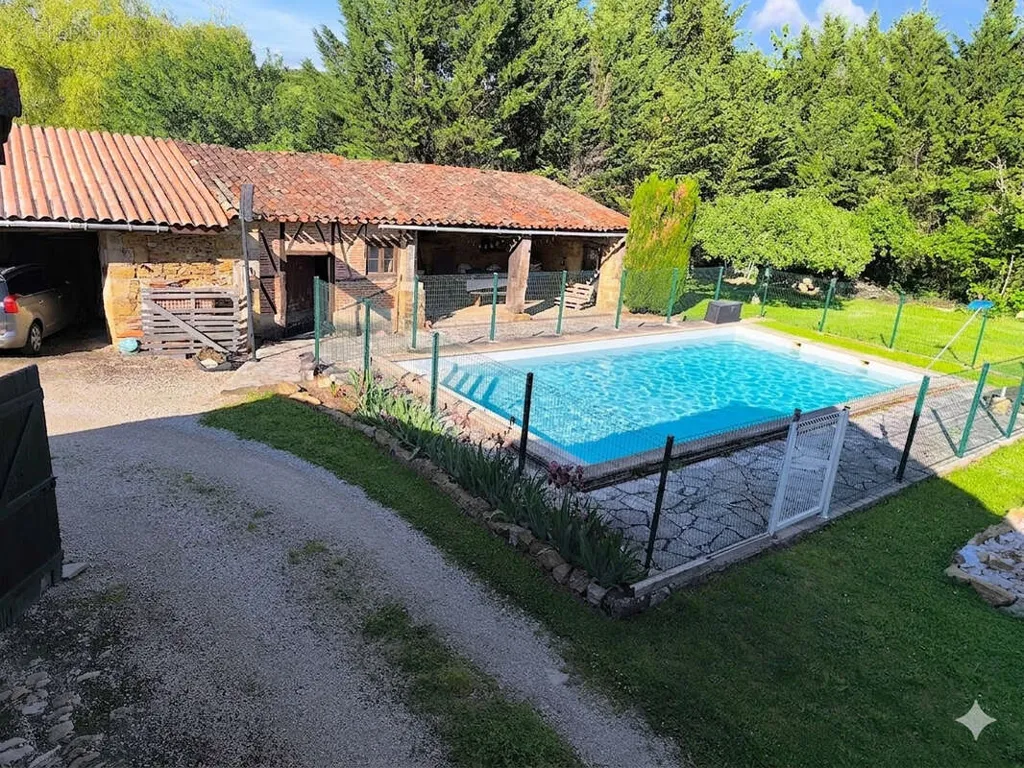 Õhuvaade - Character House with Pool in Capdenac