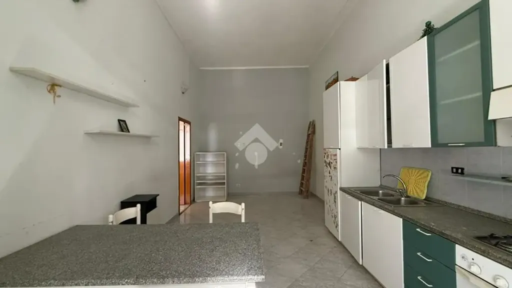 Cuisine - Multistorey Apartment with Central Location in Naples