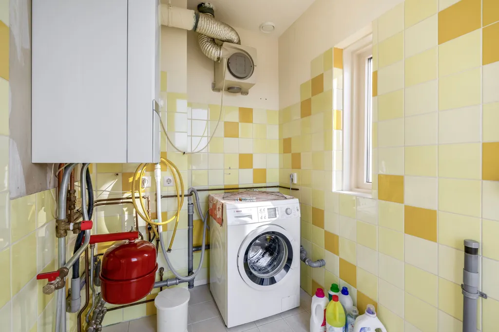 Utility Room - Corner House with Garden in Stadspolders
