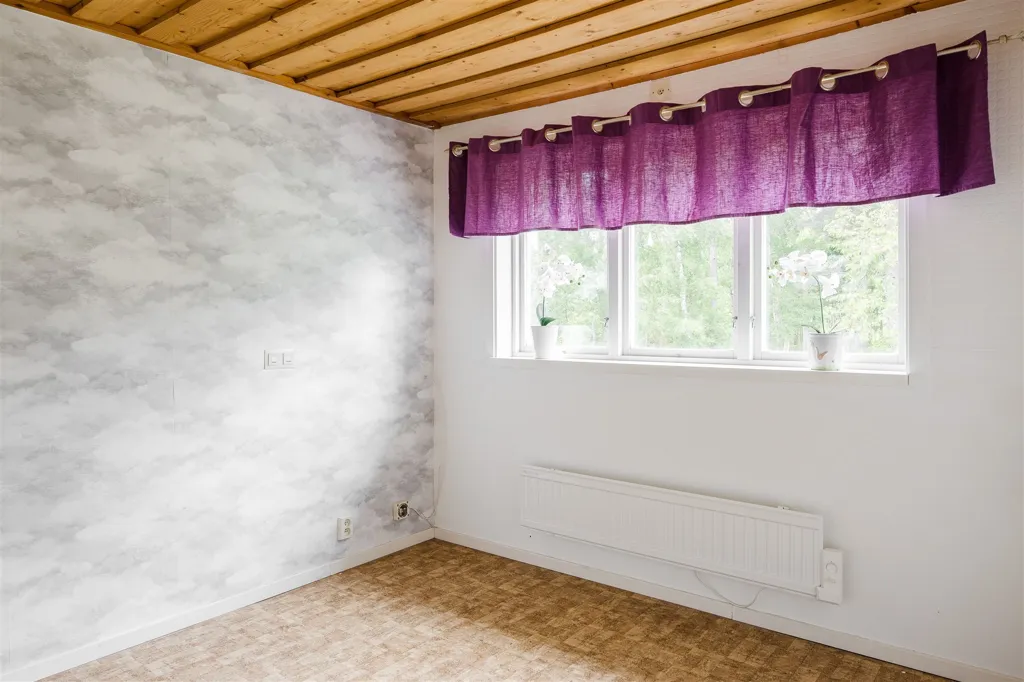 Toad - Charming Property with Development Potential near Kinnekulle