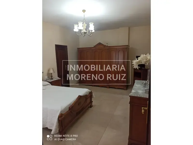 Chambres - House with Commercial Space in Baena