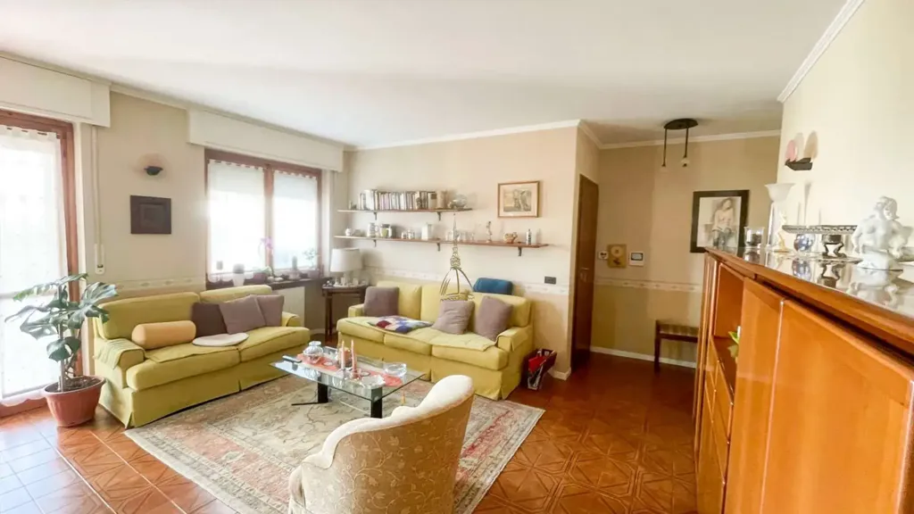 Elutuba - Trilocale with Private Garden in Moncalieri