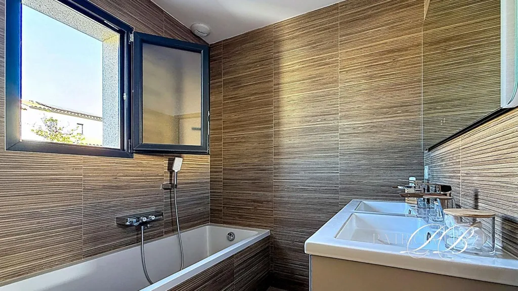 Vannitoad - Contemporary House with Pool in Ortaffa