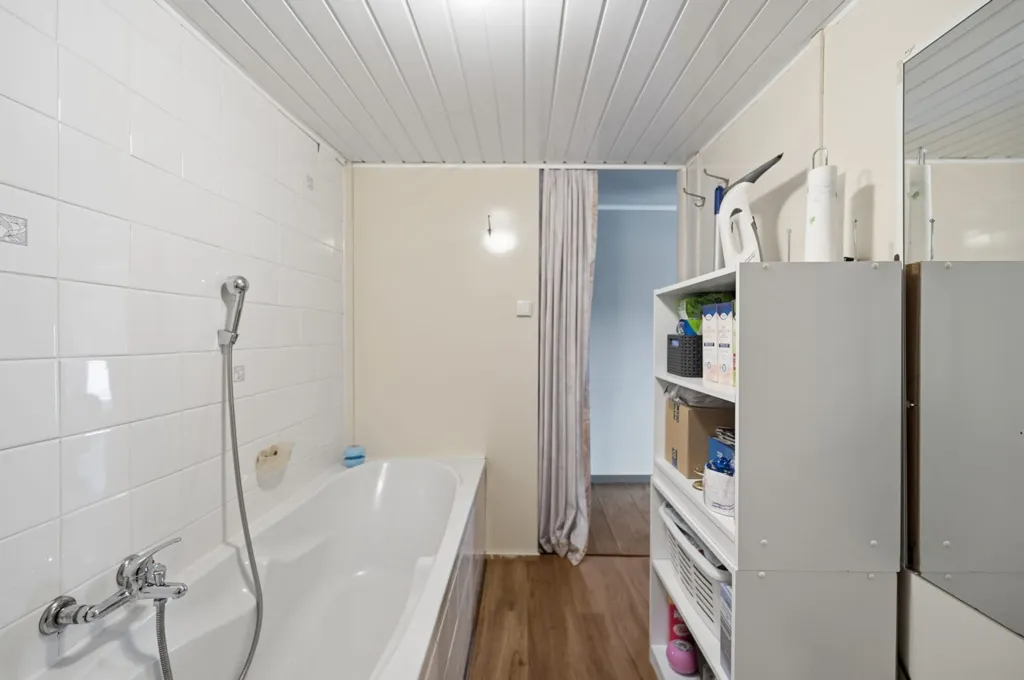 Salles de bain - Rijwoning avec Jardin et 2 Garages à Boutersem