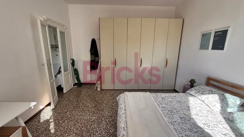 Chambres - Appartement 2 pièces à IT