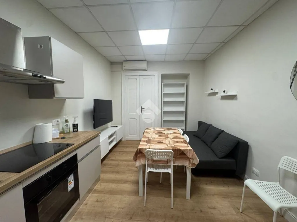Cuisine - Renovated Ground Floor Apartment in Cenisia