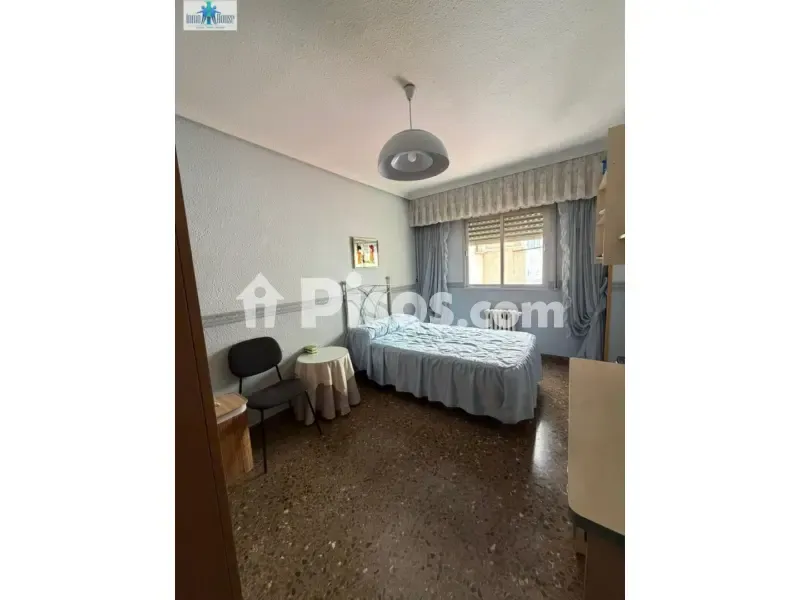 Bedrooms - 4-room apartment in ES