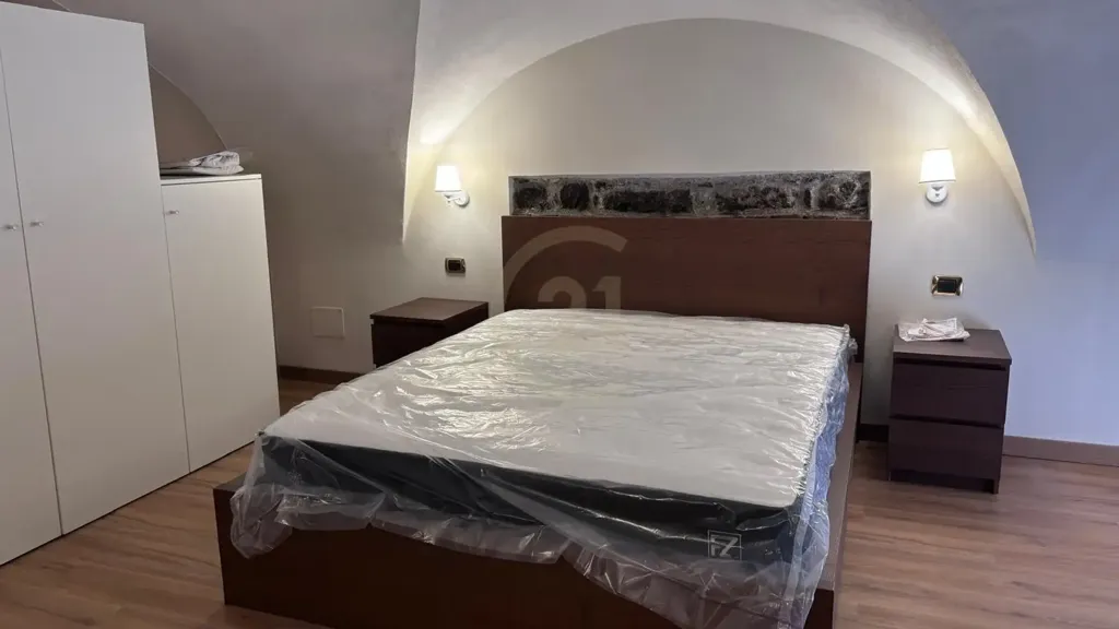 Chambres - Rusticated Apartment with Metro Access in Catania
