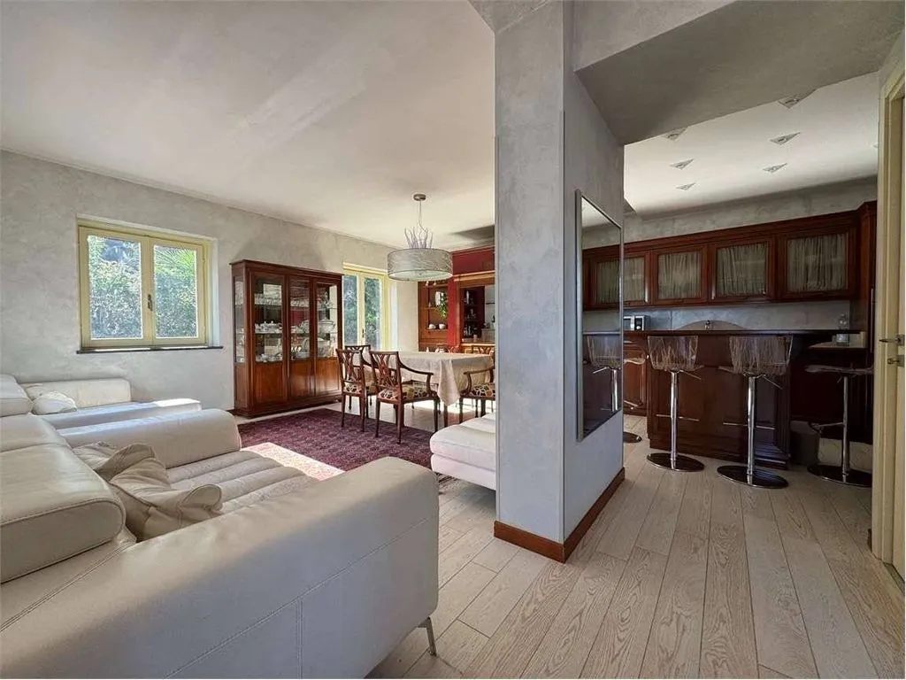 Elutuba - Luxury Villa with Lake View in Belgirate