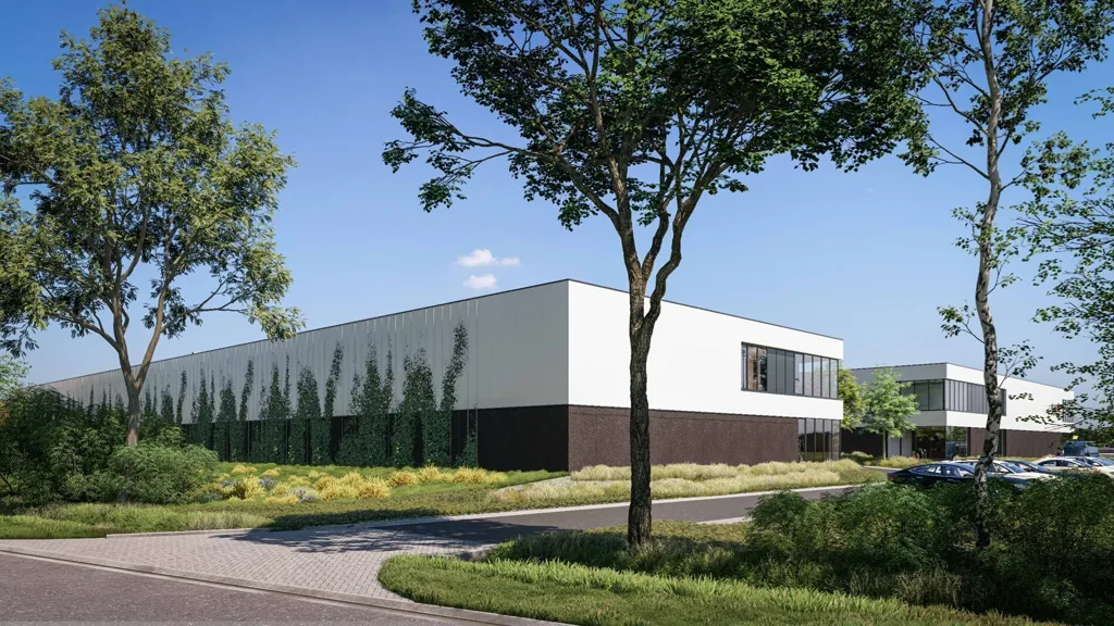 New KMO Unit with Canal View in Casco