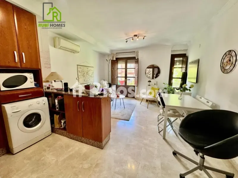 Cuisine - Bright Apartment with Balcony Views in Granada