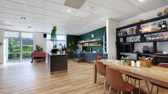 Salle à manger - Office Space with Restaurant-Style Canteen in Århus N