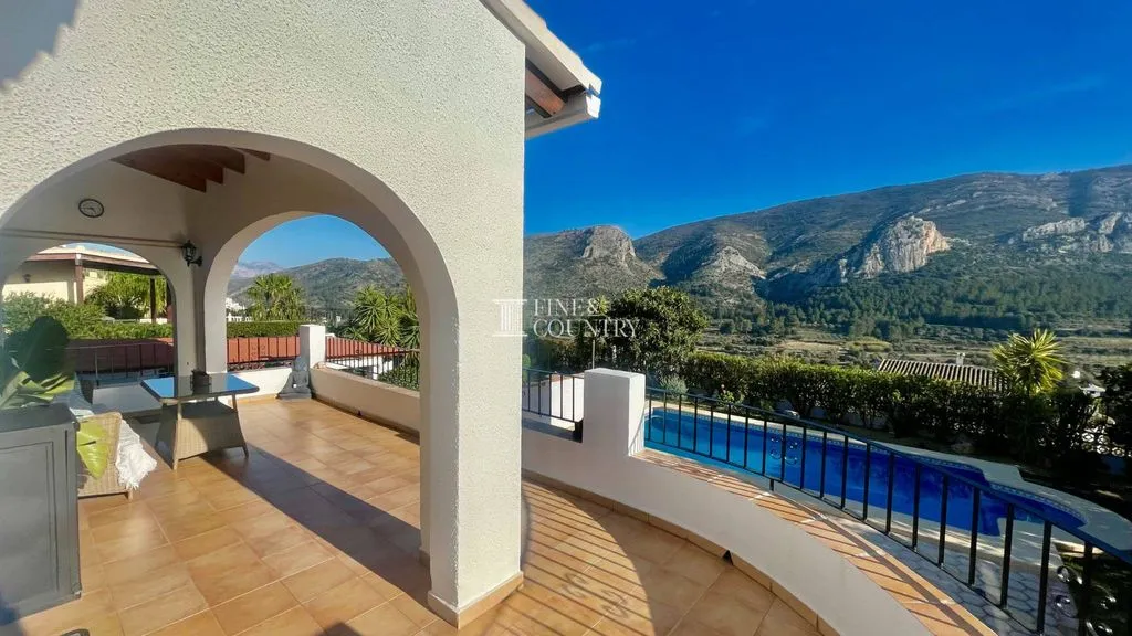Terrass - Modern Villa with Panoramic Views in Pedreguer