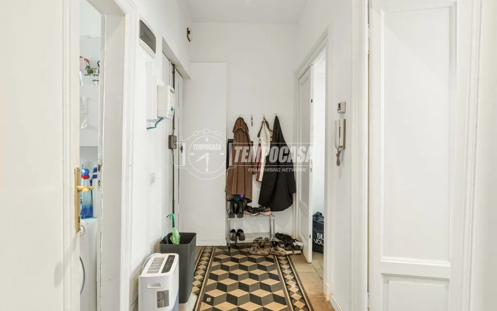 Esik - Spacious Flat with Balcony in Città Studi, Milan
