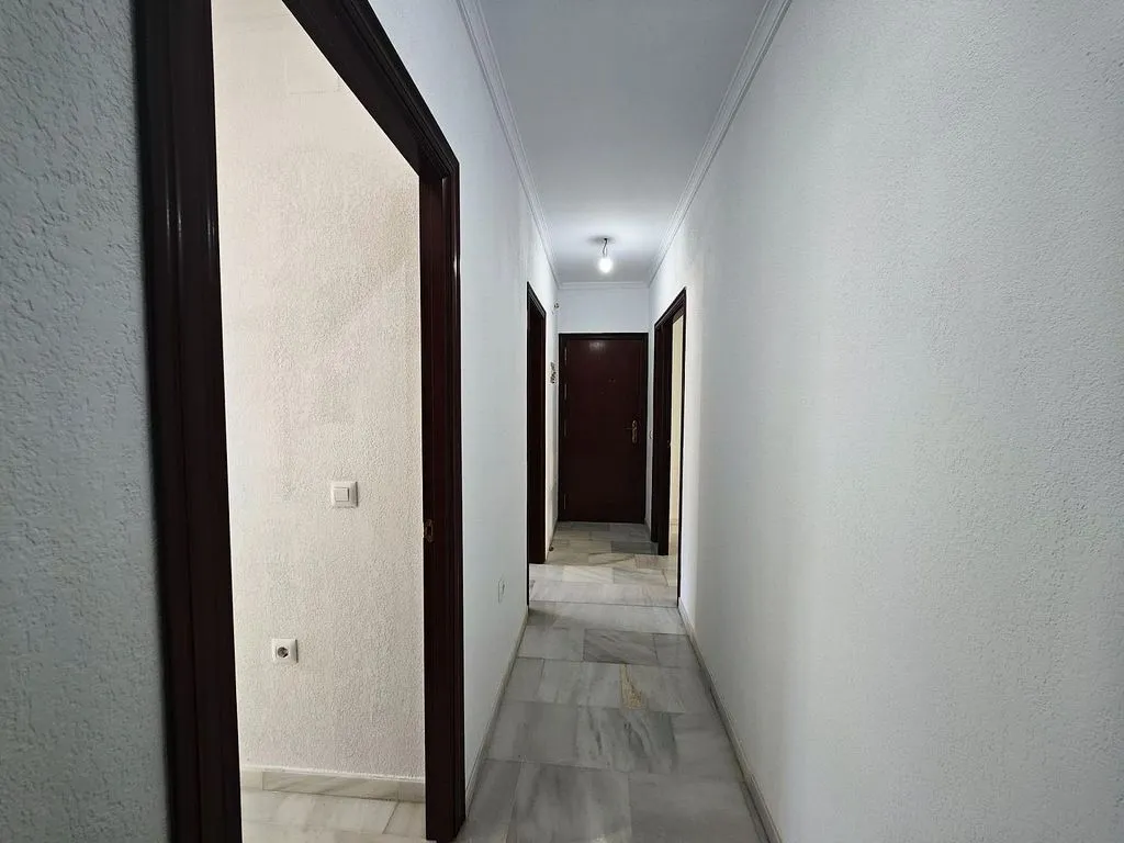Hallway - Apartment with Balcony in Urban Centre, Chiclana