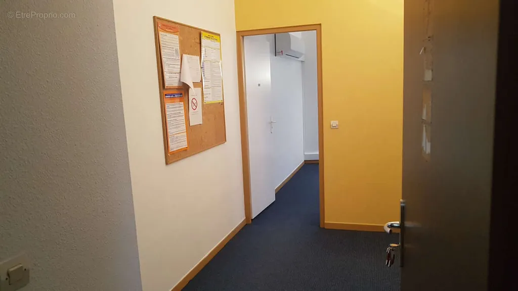 Ingresso - Office Space near Romans Station