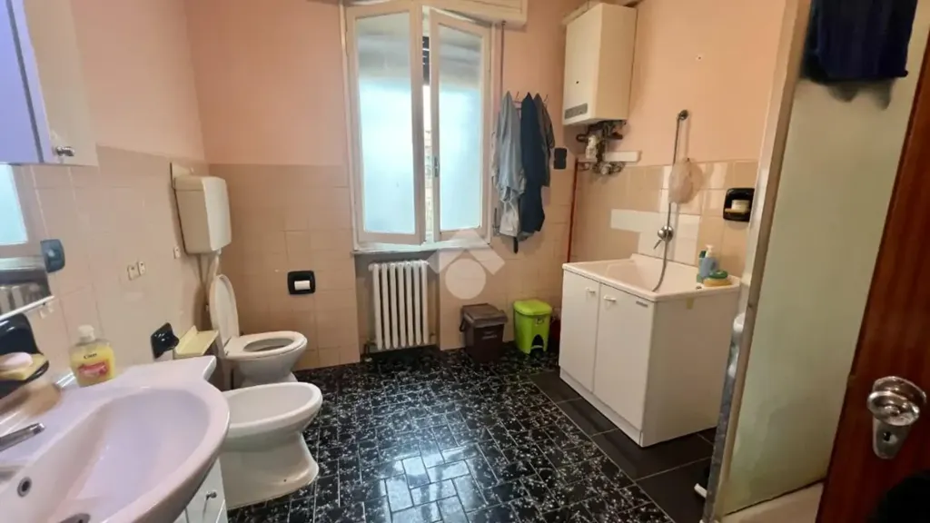 Salles de bain - Central Apartment with Balcony in Novellara