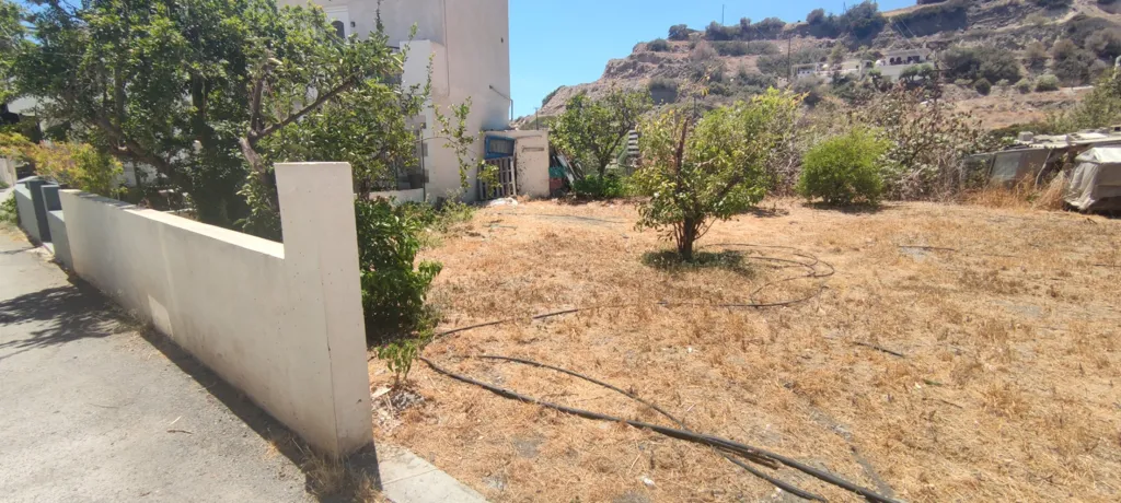 Giardino - Seafront Plot in Tertsa Vianou, Heraklion